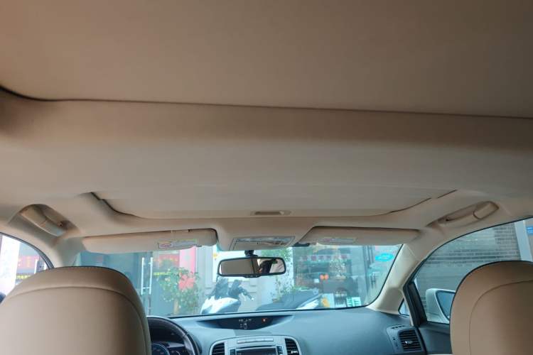 Used Toyota Venza 2013 2.7L Two-Wheel-Drive Luxury Edition Headliner