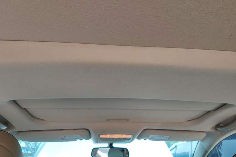 Used Toyota Venza 2013 2.7L Four-Wheel Drive Ultimate Edition Headliner