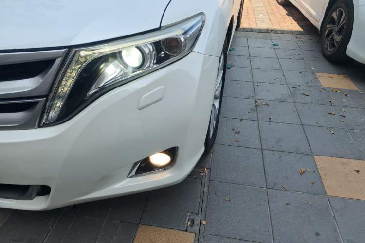 Used Toyota Venza 2013 2.7L Two-Wheel-Drive Luxury Edition Left Front Headlight