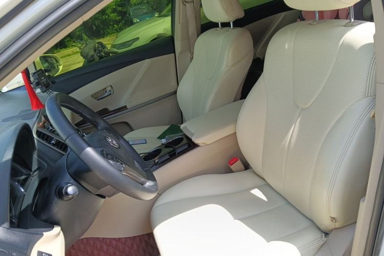 Used Toyota Venza 2013 2.7L 4x4 Luxury Edition Left Front Seat