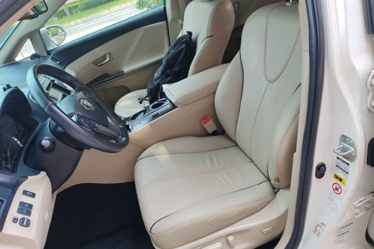 Used Toyota Venza 2013 2.7L Four-Wheel Drive Ultimate Edition Left Front Seat