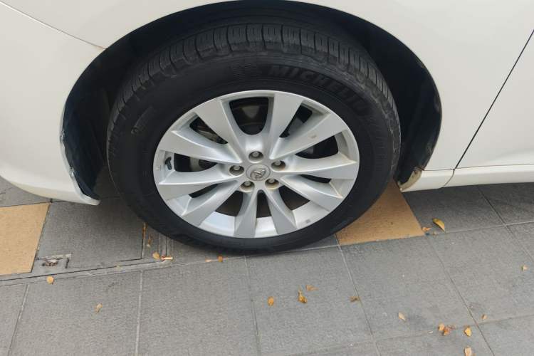 Used Toyota Venza 2013 2.7L Two-Wheel-Drive Luxury Edition Left Front Wheel Hub