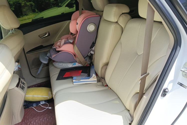 Used Toyota Venza 2013 2.7L 4x4 Luxury Edition Left Rear Seat