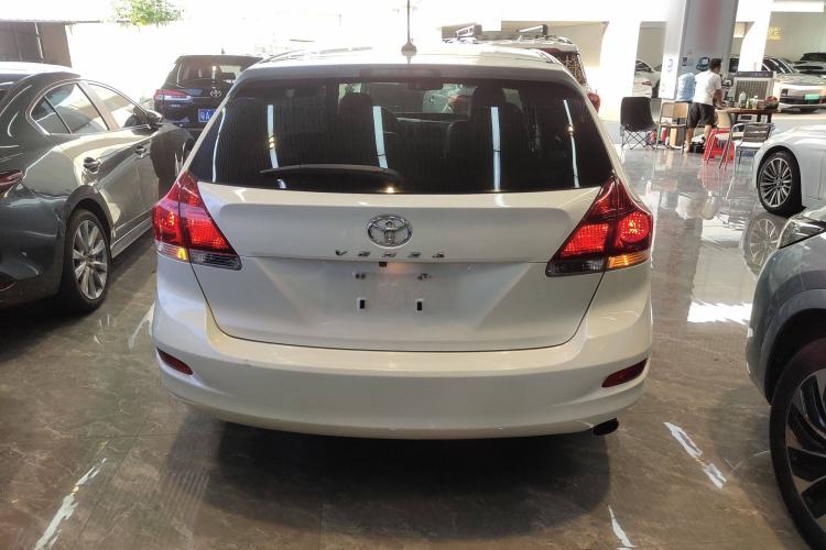 Used Toyota Venza 2013 2.7L Two-Wheel-Drive Luxury Edition Rear