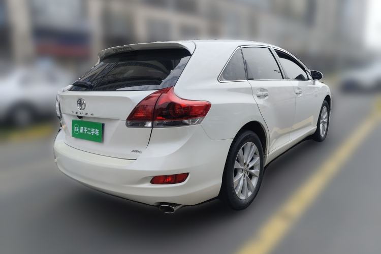 Used Toyota Venza 2013 2.7L 4x4 Luxury Edition Rear Right 45 Deg
