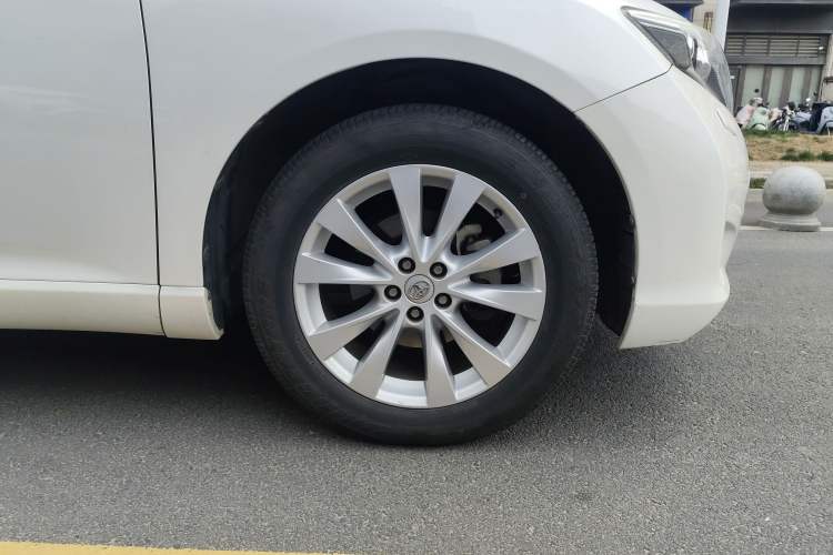 Used Toyota Venza 2013 2.7L 4x4 Luxury Edition Right Front Wheel Hub