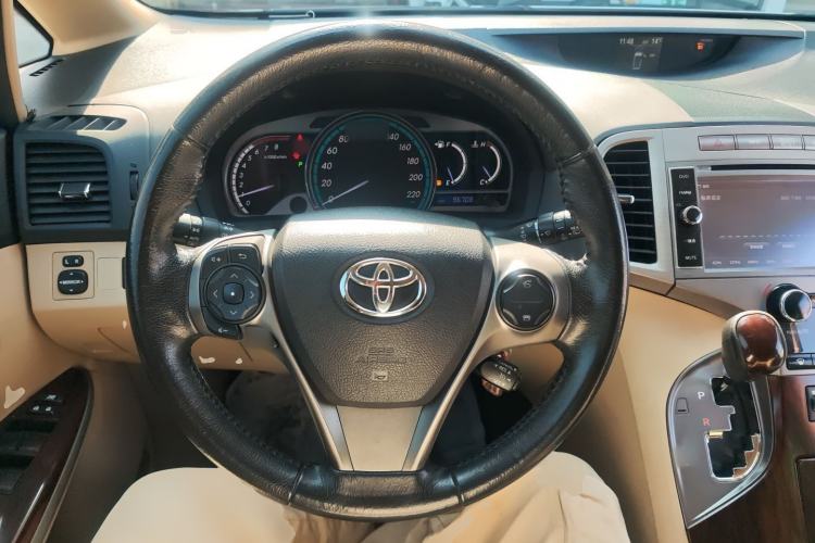 Used Toyota Venza 2013 2.7L Two-Wheel-Drive Luxury Edition Steering Wheel