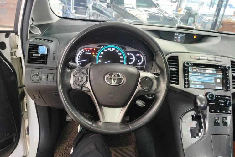 Used Toyota Venza 2013 2.7L Four-Wheel Drive Ultimate Edition Steering Wheel