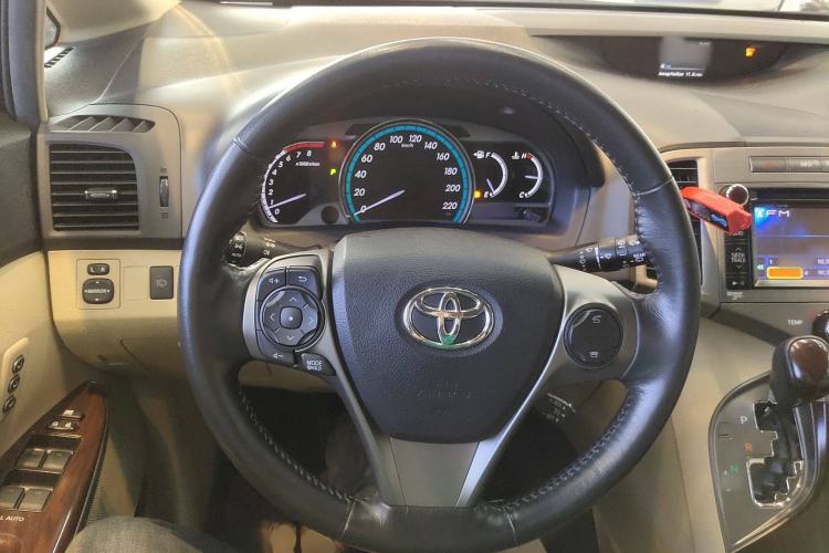 Used Toyota Venza 2013 2.7L Two-Wheel-Drive Luxury Edition Steering Wheel