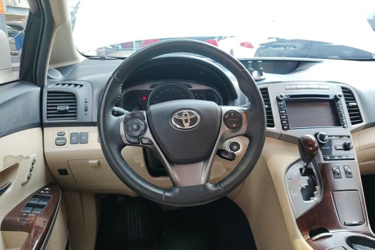 Used Toyota Venza 2013 2.7L Four-Wheel Drive Ultimate Edition Steering Wheel
