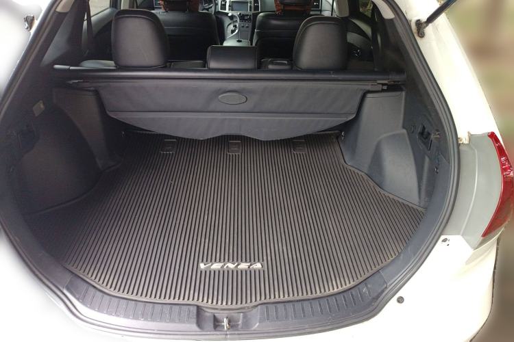 Used Toyota Venza 2013 2.7L 4x4 Luxury Edition Trunk