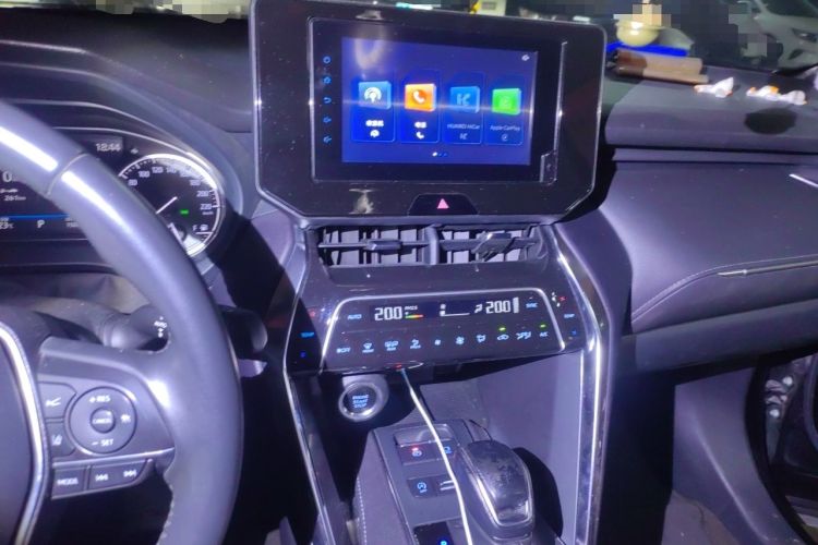 Used Toyota Venza 2022 2.0L CVT Two-Wheel Drive Luxury Edition Audio And AC Panel