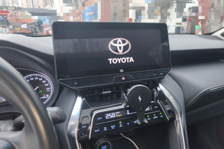 Used Toyota Venza 2022 2.0L CVT Two-Wheel Drive Prestige Edition Audio And AC Panel