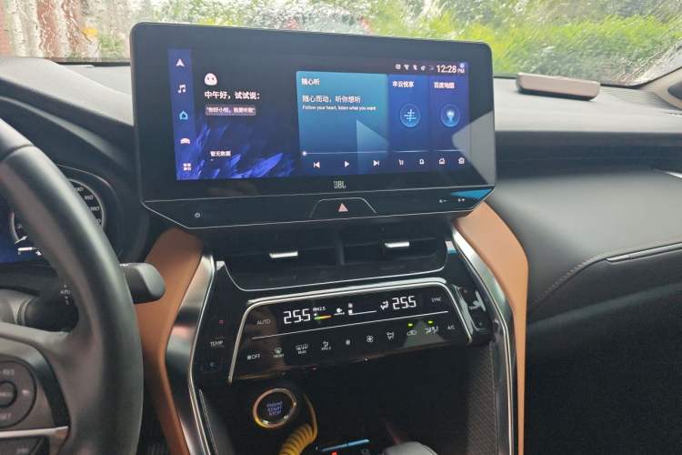 Used Toyota Venza 2022 2.0L CVT Four-Wheel Drive Supreme Edition Audio And AC Panel