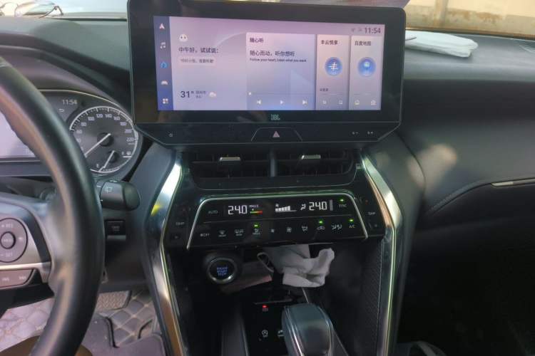 Used Toyota Venza 2022 2.0L CVT Two-Wheel Drive Prestige Edition Audio And AC Panel