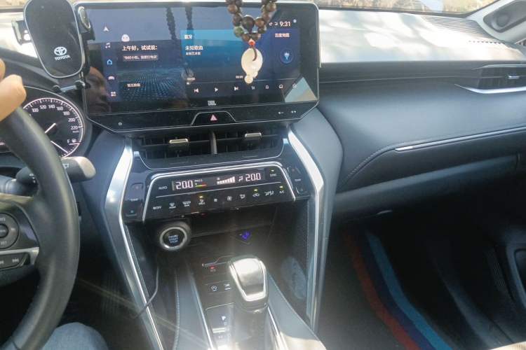 Used Toyota Venza 2022 2.0L CVT Two-Wheel Drive Prestige Edition Audio And AC Panel
