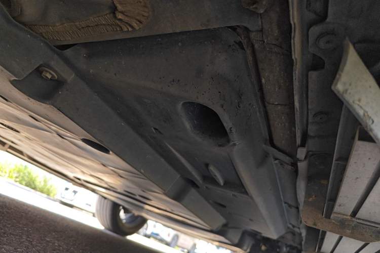 Used Toyota Venza 2022 Dual-Engine 2.5L CVT Four-Wheel Drive Supreme Edition Chassis Front Left