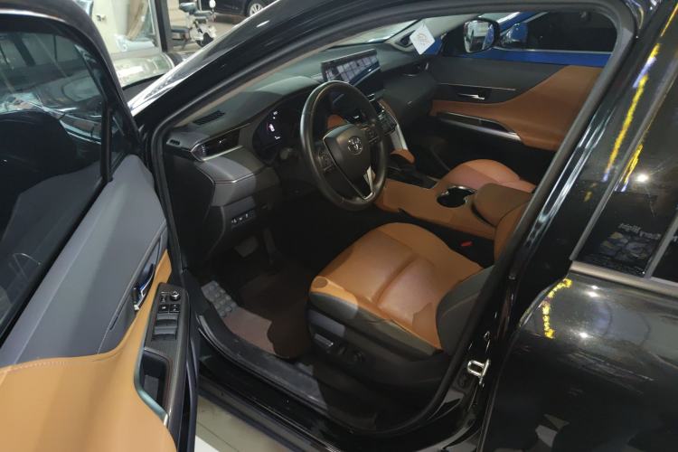 Used Toyota Venza 2022 2.0L CVT Two-Wheel Drive Prestige Edition Driver Seat
