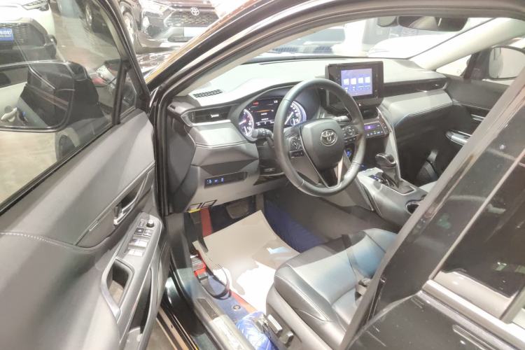 Used Toyota Venza 2022 2.0L CVT Two-Wheel Drive Luxury Edition Driver Seat