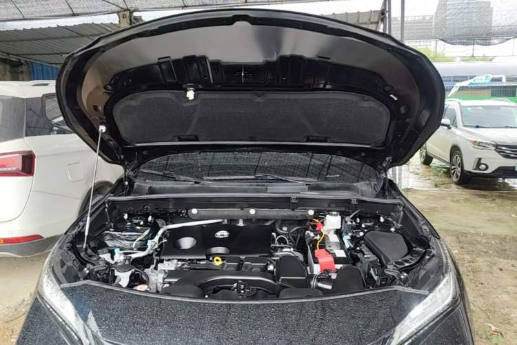 Used Toyota Venza 2022 2.0L CVT Two-Wheel Drive Luxury Edition Engine Bay