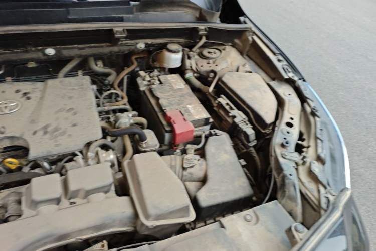 Used Toyota Venza 2022 2.0L CVT Two-Wheel Drive Luxury Edition Engine Bay Left