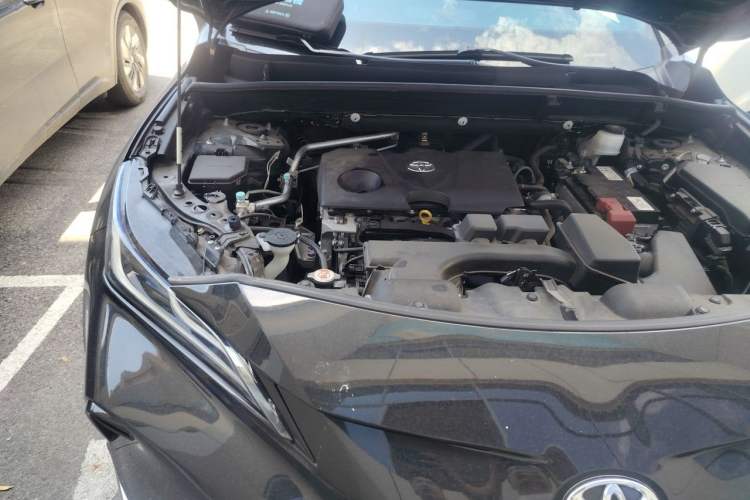 Used Toyota Venza 2022 2.0L CVT Two-Wheel Drive Prestige Edition Engine Bay Right