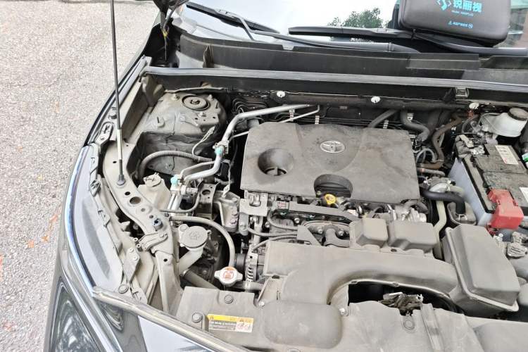 Used Toyota Venza 2022 2.0L CVT Two-Wheel Drive Luxury Edition Engine Bay Right