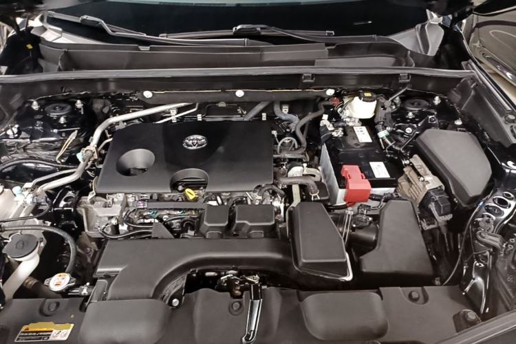 Used Toyota Venza 2022 2.0L CVT Two-Wheel Drive Luxury Edition Engine Bay