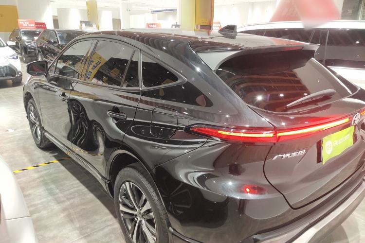 Used Toyota Venza 2022 2.0L CVT Two-Wheel Drive Luxury Edition Exterior 2