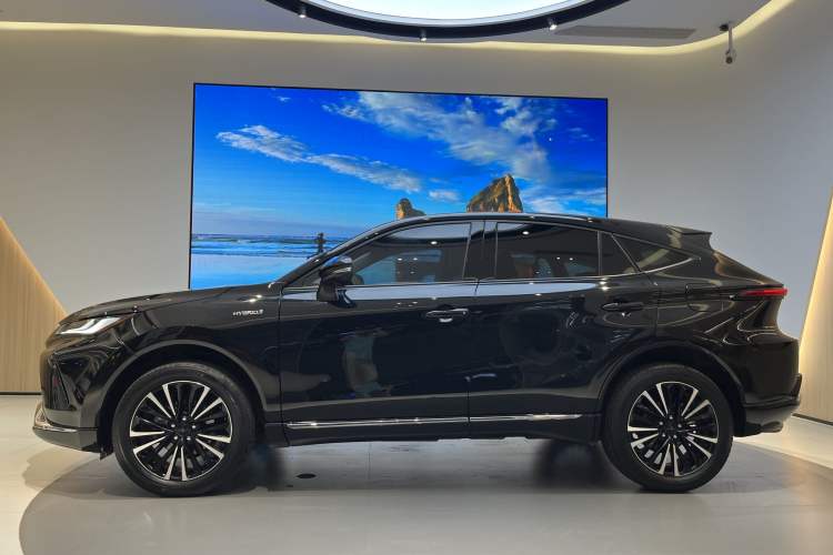 Used Toyota Venza 2022 Dual-Engine 2.5L CVT Four-Wheel Drive Supreme Edition Exterior 3