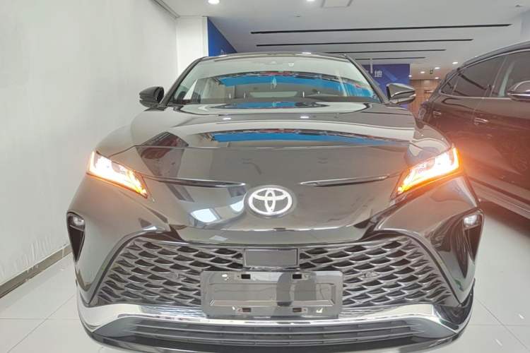Used Toyota Venza 2022 2.0L CVT Two-Wheel Drive Prestige Edition Front
