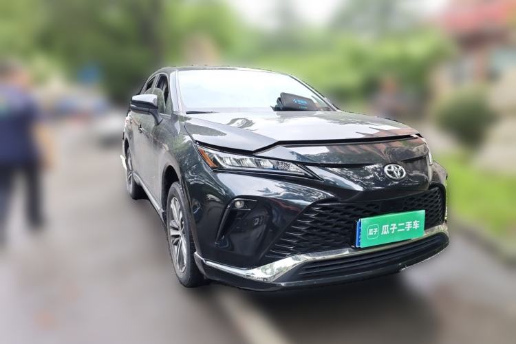 Used Toyota Venza 2022 2.0L CVT Two-Wheel Drive Luxury Edition Front Right 45 Deg
