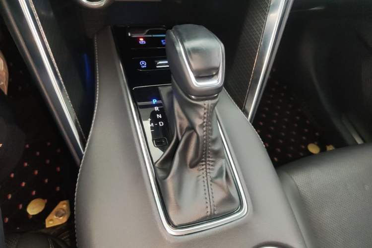 Used Toyota Venza 2022 2.0L CVT Two-Wheel Drive Prestige Edition Gear Lever