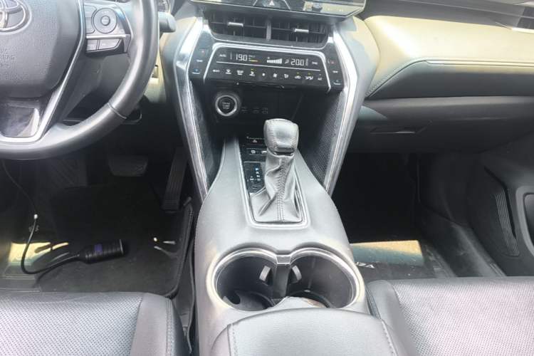 Used Toyota Venza 2022 2.0L CVT Two-Wheel Drive Prestige Edition Gear Lever
