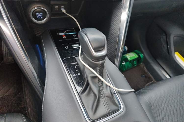 Used Toyota Venza 2022 2.0L CVT Two-Wheel Drive Prestige Edition Gear Lever