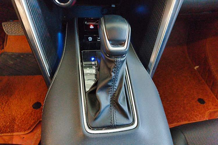 Used Toyota Venza 2022 2.0L CVT Two-Wheel Drive Prestige Edition Gear Lever
