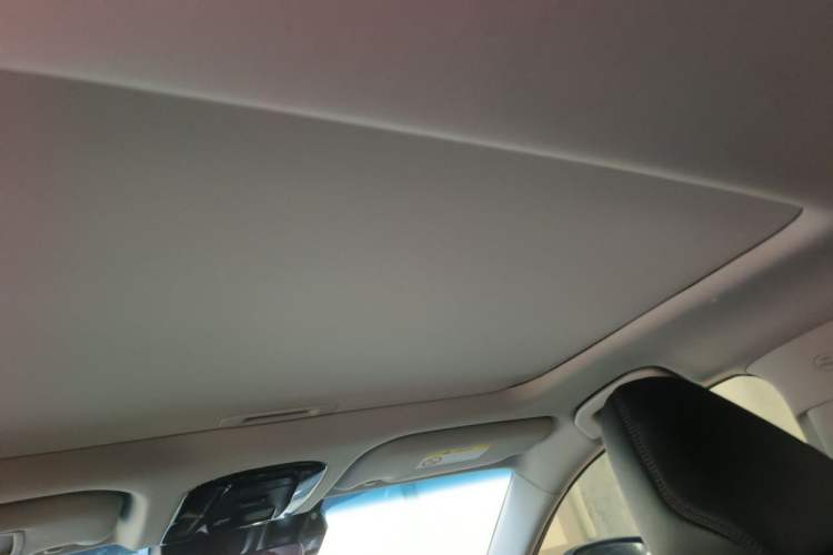 Used Toyota Venza 2022 2.0L CVT Two-Wheel Drive Prestige Edition Headliner