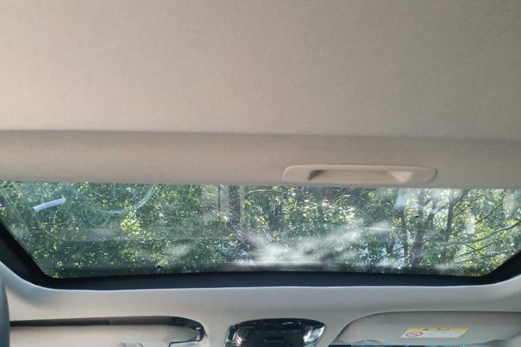 Used Toyota Venza 2022 2.0L CVT Two-Wheel Drive Prestige Edition Headliner