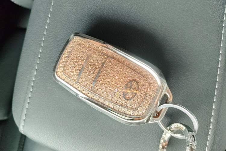 Used Toyota Venza 2022 2.0L CVT Two-Wheel Drive Luxury Edition Interior 1
