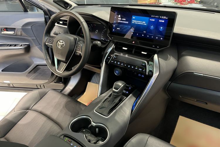 Used Toyota Venza 2022 Dual-Engine 2.5L CVT Four-Wheel Drive Supreme Edition Interior 2