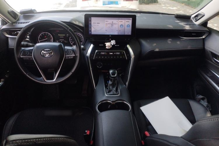 Used Toyota Venza 2022 2.0L CVT Two-Wheel Drive Prestige Edition Interior 2