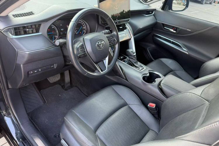 Used Toyota Venza 2022 Dual-Engine 2.5L CVT Two-Wheel Drive Prestige Edition Interior 2