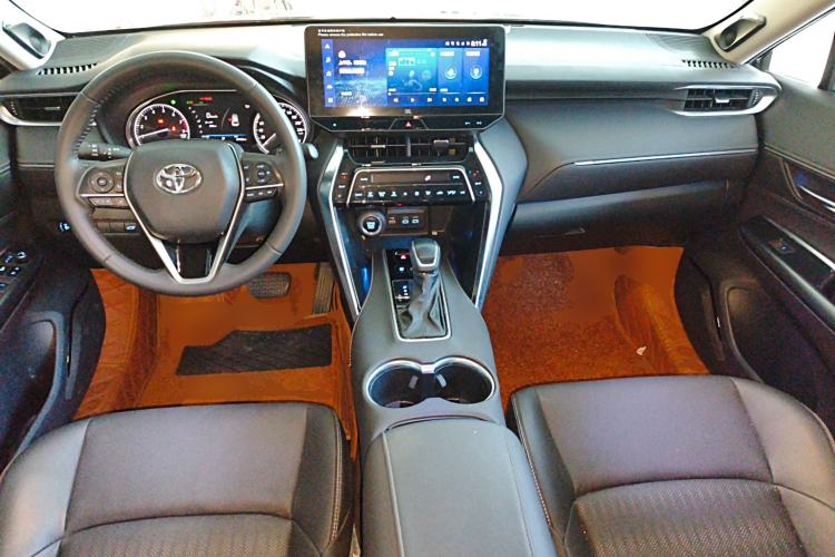 Used Toyota Venza 2022 2.0L CVT Two-Wheel Drive Prestige Edition Interior 2