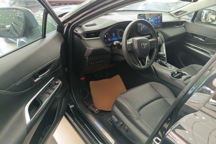 Used Toyota Venza 2022 2.0L CVT Four-Wheel Drive Supreme Edition Interior 3