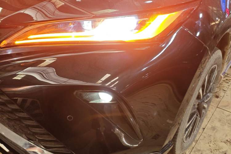 Used Toyota Venza 2022 Dual-Engine 2.5L CVT Four-Wheel Drive Supreme Edition Left Front Headlight