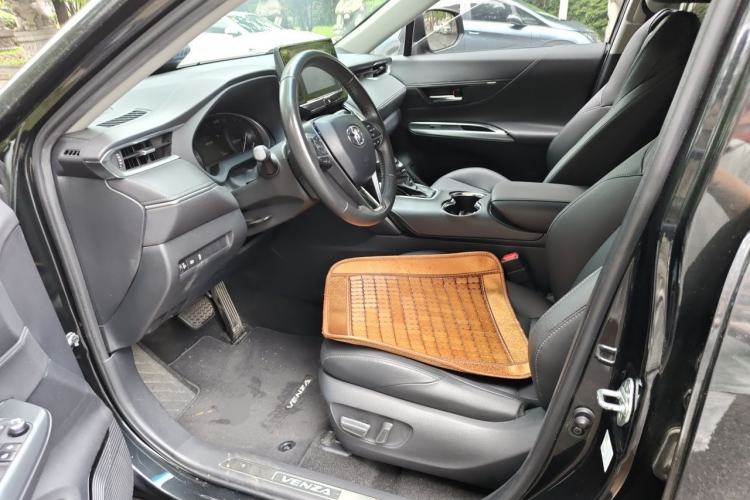 Used Toyota Venza 2022 2.0L CVT Two-Wheel Drive Luxury Edition Left Front Seat