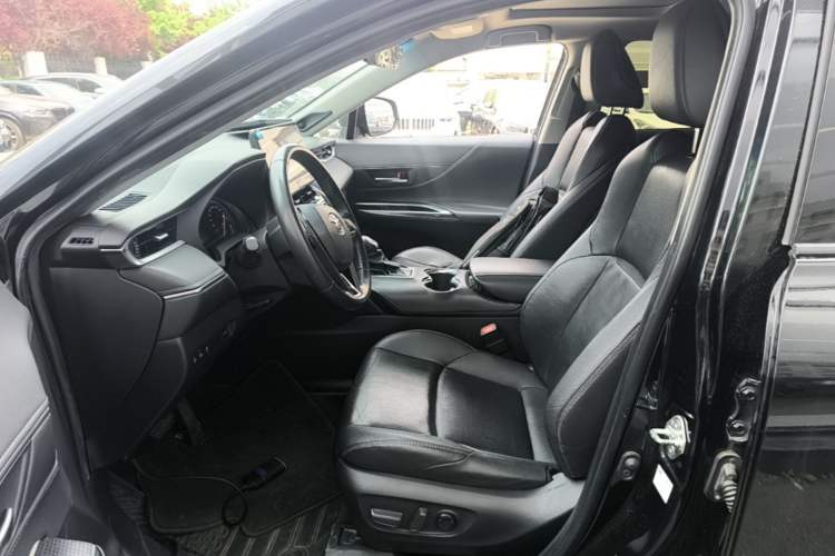 Used Toyota Venza 2022 2.0L CVT Two-Wheel Drive Prestige Edition Left Front Seat