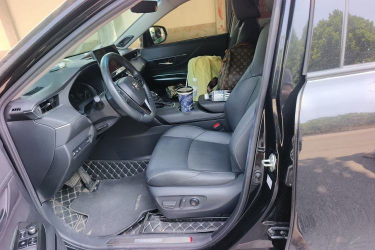 Used Toyota Venza 2022 2.0L CVT Two-Wheel Drive Prestige Edition Left Front Seat