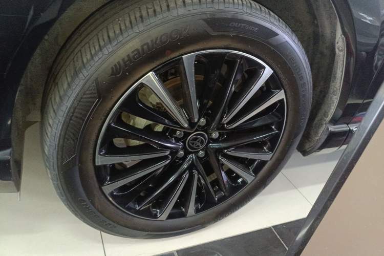 Used Toyota Venza 2022 2.0L CVT Four-Wheel Drive Supreme Edition Left Front Wheel Hub