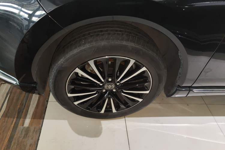 Used Toyota Venza 2022 2.0L CVT Two-Wheel Drive Prestige Edition Left Front Wheel Hub